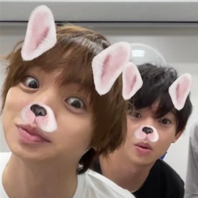 追星跟生活碎念 / 第五代柯黑/最近是INFP-T 気軽に話してくれると嬉しいです。変な日本語を使う外人 / 30代 / 無言フォローすみません