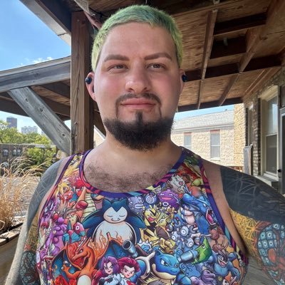 https://t.co/5l5gX10A3w artist , slut , innovator , bi, married, trippy , moded, hung, musician. spectrumy. I throw raves for edm artists. early 2000s porn actor