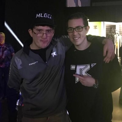 29 years old 1supporter for @TeamKaliber #tkallday Work at @UPS huge fanboy of esports love video games positivity is the 🔑 huge supporter of @AbelMotorsports