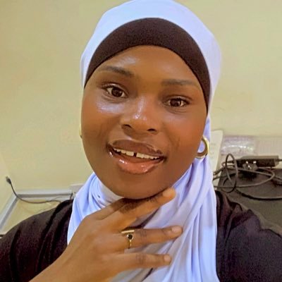 MahisatObadara's profile picture. QA/QC Officer👩‍🔬||MUA💄