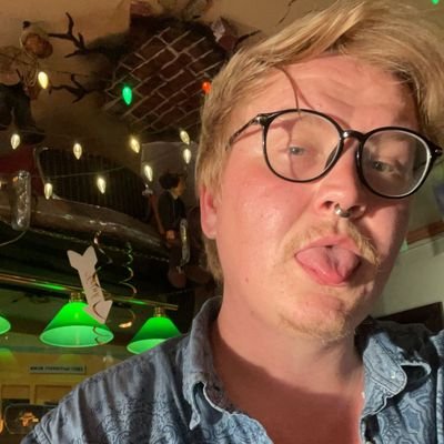 0ChaunceyPooh0's profile picture. the spam acc, if you know me and you see this no you didn’t hehe 😘