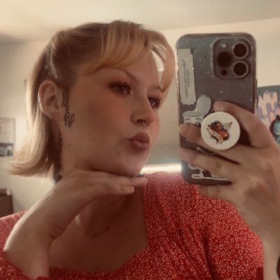 abbyypal's profile picture. leo • $abbyypal • 📸 eclecticabby_ • 🔮 https://t.co/J9pCKUzzhc