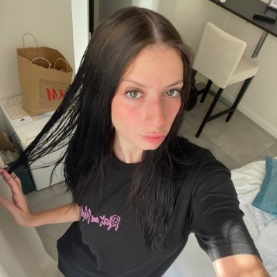 abigaiil_lux's profile picture. 🇦🇷🇺🇸 
I know you're curious ;) ↓