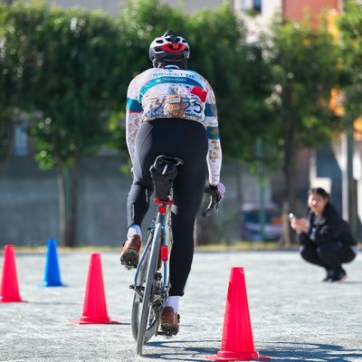 競輪 トラック競技 ENDURAN DRAG2ZERO ワンピース Yahoo!オークション - 世界最速ワンピースジャージ Endura D2Z