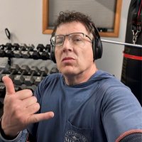 T (@tellthedogdaddy) 's Twitter Profile