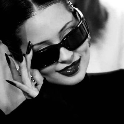 evvmx's profile picture. 🖤