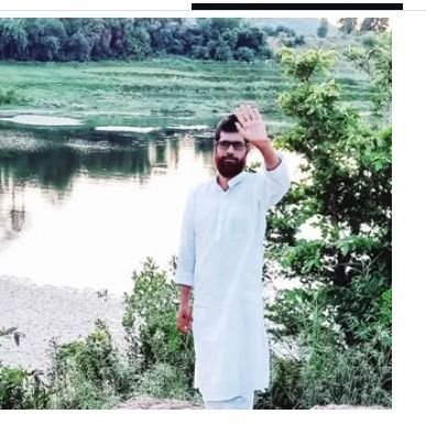 मुझे फोलो करो, या न करो । दुआ मेरी आप के साथ रहेगी।,,,।