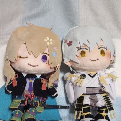 kure_siba's profile picture. 女／成人済み。
2次元と動物が好き
雑食審神者でトレーナー
鶴丸と小竜が最推し。ごっちんが推しにはいりました。
ミュを見る度推し増産中。

夢やら色々雑多に読みます。
サイトでひっそりと刀さに作成中。
ひっそりと🌽推してます