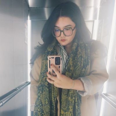 writes about age, cities, horror & contemporary US lit | supports student experience @thelsecourse | she/her 💜