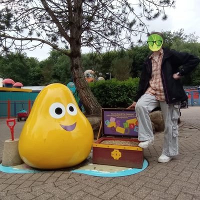 brussels8172's profile picture. we live we love we lie