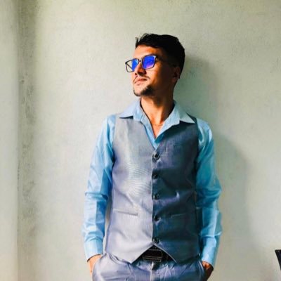 कसैलाई माफी दिन जस्तै गाह्रो हुने रैछ आफूले आफैलाई स्विकार गर्न । 👀