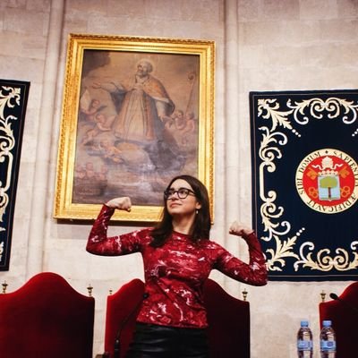 En la bandera de la libertad bordé el amor más grande de mi vida - F. García Lorca 🔻
Graduada en Derecho ⚖ Máster de Abogacía // Intentando opositar