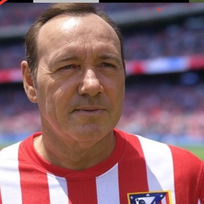 Los que hemos estrechado la mano de Luis tenemos un Código de Honor , una responsabilidad . Algo de política e inconformismo atlético