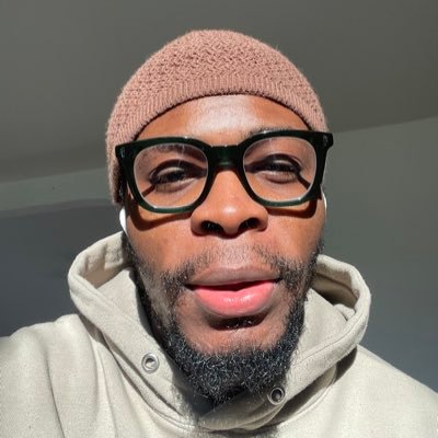 __schreib's profile picture. A poet