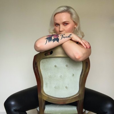 MonVelvetCherry's profile picture. Findom taking tributes 🍒 Spoilt 💰 £30 DM fee 💋 Let me drain you 🐷