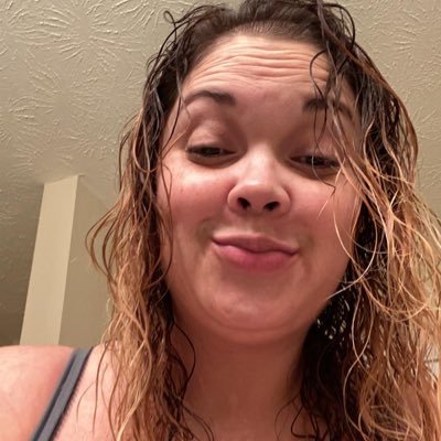 MelissaHe9910's profile picture. 