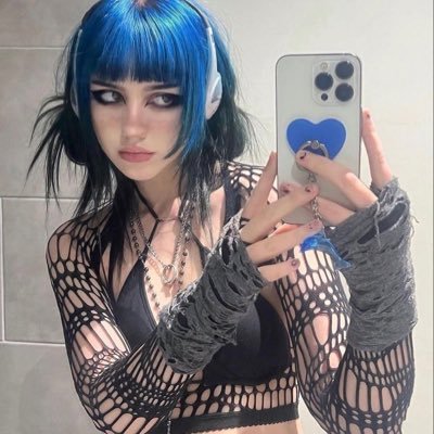 mcacocabum's profile picture. oblivion ! “cause someone could break your neck, coming up behind you” ⋆｡ﾟ☁︎｡⋆｡ ﾟ☾ ﾟ｡⋆