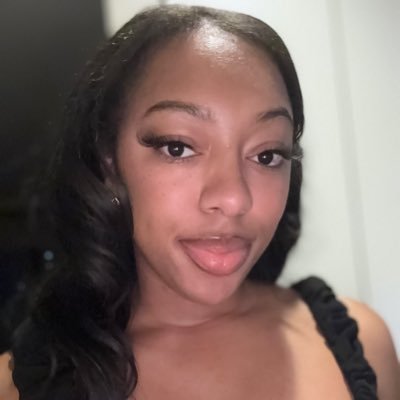 theahdacity's profile picture. 29 | love bites, but so do i 💋