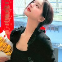 Lucille Doering (@vt120170949d66) 's Twitter Profile