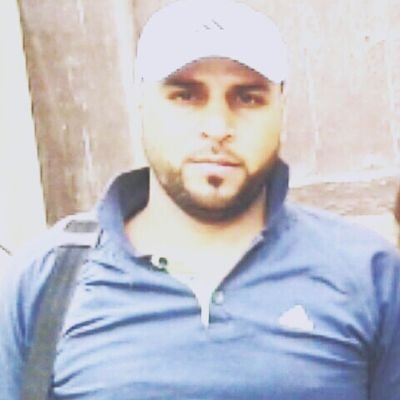 مدرب كرة قدم سوريا, خريج علوم سياسيه وعلاقات دولية ودبلوماسية.