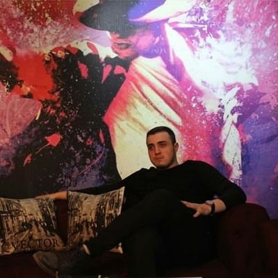 Alirezapnji's profile picture. hər güzəldən bir 🌹 alib...
sən güzələ pay demişam...