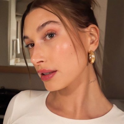 girIyun's profile picture. 