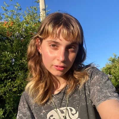 23 / Music Producer / Vocalist / Audio Engineer / Hopeful Dreamer 😊🐄🤸♀️🌿😎