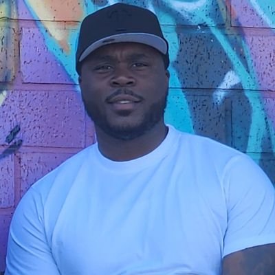 Starrs32Lee's profile picture. Husband to 1 and Father to 5 | Believer | TLU Football Alumni