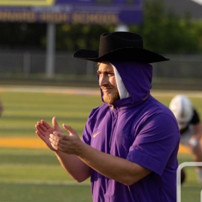 Hiram College football player 16-20 🏈|Hiram college DB assistant coach 21’ | Lennard football coach 🐂 | WR coach & PASS Coordinator | ✈️🧬Ǎ.Ť.Č🧬✈️