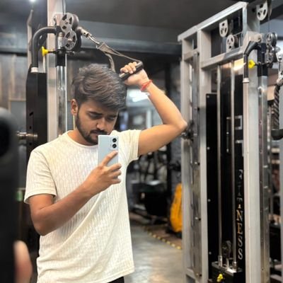 AyushRathaur8's profile picture. Sanskari hu be
