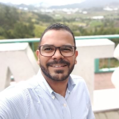 GRMejia's profile picture. Graduado con honores en el arte de ignorar por el noble atributo de ser despistado. Mis hijos me creen superheroe. No opino de lo que no sé.