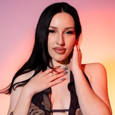 Aphrodite's daughter ✨♒️♊️♊️ ig: @victorialenae All things Venusian & astro found here