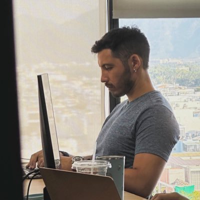 ViaLacteaAI's profile picture. Ayudo a profesionales y creativos a emprender con AI. Cofounder de 3 empresas AI, con más de 1M de usuarios en conjunto.