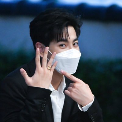 pls follow back @thexiwrm acc naka 🌱 this isn’t my main account ka ㅠ ㅠ tq ka