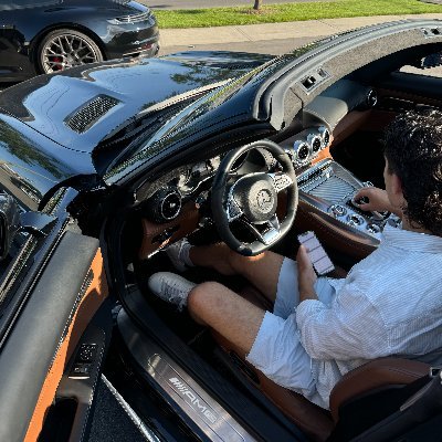 sold hoverboards to bestbuy at 14 years old, now on the most random endeavours you can't imagine web3, cars, life https://t.co/ey64KaOXgU