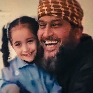 مسلم العقيدة ، مصري الجنسية ، عربي اللسان ، جزائري النضال ، سوري الهوى و فلسطيني القضية ولا وجود لجاهلية وقبلية في قلبي ما حييت.