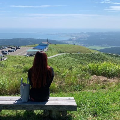 yla__SHE's profile picture. 秋田生まれ東京育ちのアラサー👹🗼｜東北⇄東京の2拠点生活が夢｜Design⇒バナー、パンフレット｜ 秘書⇒スケジュール調整、SNS投稿、資料作成 etc｜ 事務｜アパレル｜SHElikes2024.09〜💐｜夜月堂サポ隊🌙📚｜シーメイト東北部サポ隊👹