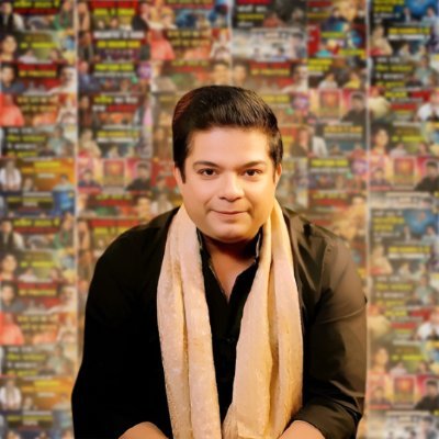 Prakash Bhardwaj is the dynamic host of The Viral Talks, a podcast show that has garnered attention for its engaging conversations