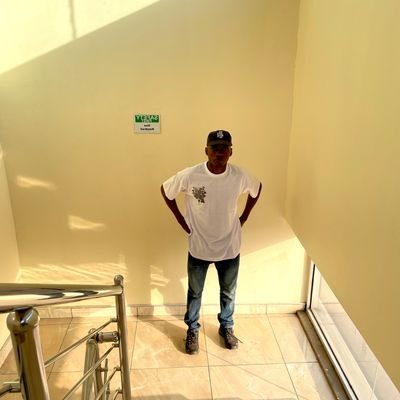 zacxzacari's profile picture. rapper,cat guy,son of the erf