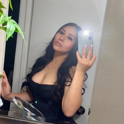 anythingforleti's profile picture. 