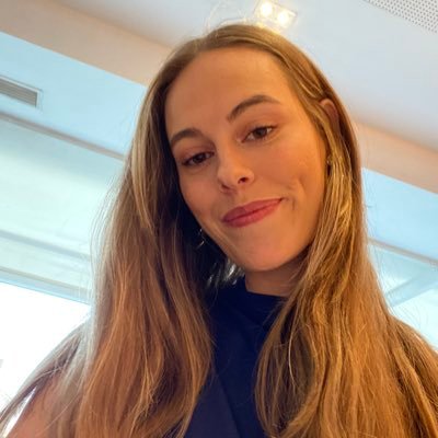 AroaAl18's profile picture. insta: aroakidrauhl 💛