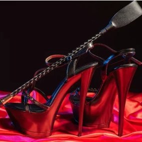 Dominatrix64480's profile picture. I am your Mistress, and you will pay for my attention. 😈
£20 to enter my DMs. No exceptions.
Feet, heels, and total control — indulge me or be ignored.