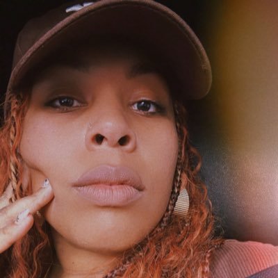 Just a Queen speaking her mind without the filter of her subconscious. #VeganChef #Baker #Herbalist #multihyphenate