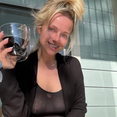sasha129666's profile picture. Love is Blind