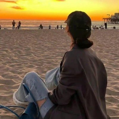 Angela_chen0's profile picture. God will not favor you just because you are weak🚀🚀