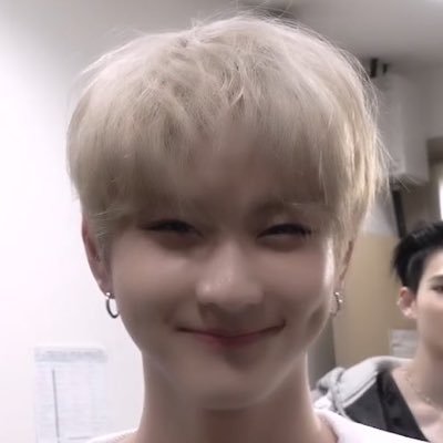 {Fan Account} of BTS • TXT • ENHYPEN • PLAVE • GAY • 난 그들을 사랑한 것이 자랑스럽다.