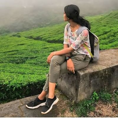 हम अपने तर्कों द्वारा दुसरे को केवल कायल कर सकते है, परन्तु उनके तर्कों द्वारा ही उन्हें अपने अनुकूल बना सकते है.