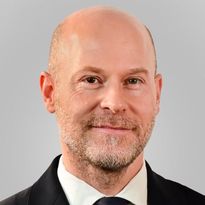 Leitet die Österreichische Gesellschaft für Europapolitik | Director of the Austrian Society for European Politics | paul.schmidt@oegfe.at