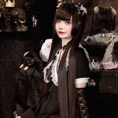 可愛いものが好き🌷/ロリィタ/地雷量産型/コーデ記録/レトロ好き/特撮/ピアス/元レイヤーアニヲタ声ヲタ/カメラ/被写体/ピンク/黒髪スーパーロングヘア120cmのぱっつん姫カット/コレリス/てんかん/フォロイイネ歓喜/お仕事依頼は📩で/会える→ 歌舞伎町