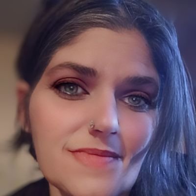 Lat47357Roxanne's profile picture. 